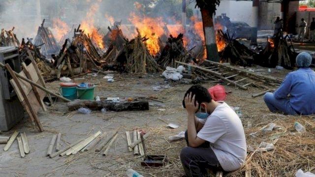ভারতে টাকার ছাড়া মিলছে না চিতাভস্ম!