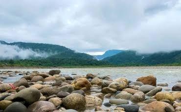 সিলেটে পর্যটন স্পটে পিনপতন নীরবতা!