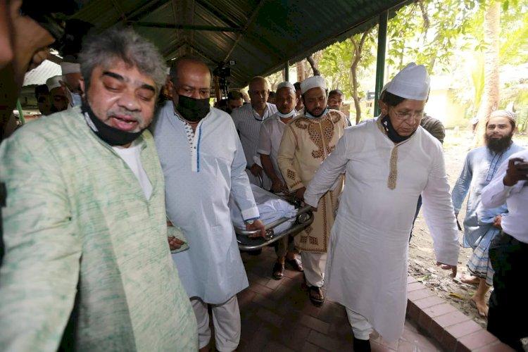 মা-বাবার কবরের পাশে শায়িত হবেন মুহিত