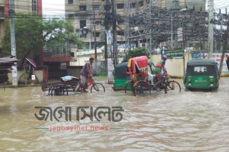 নিরাপদ আশ্রয়ের খোঁজে বানভাসি মানুষ, ফের বন্যা সিলেট