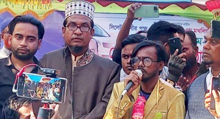 হবিগঞ্জে এসে উপহারের গাড়ি নিলেন হিরো আলম, অ্যাম্বুলেন্স বানানোর ঘোষণা